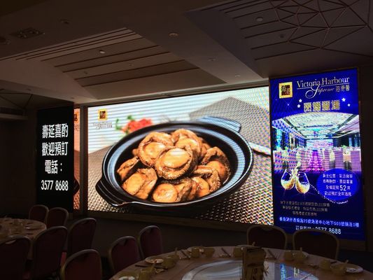 หน้าจอ LED วิดีโอในร่ม P4 ความถี่ 60Hz 5V 3.6A สำหรับห้างสรรพสินค้าและโรงงานเซินเจิ้นโรงแรม